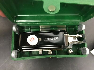VINTAGE SINGER SEWING MACHINE BUTTONHOLER ATTACHMENT NO.160506