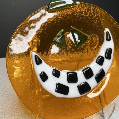 Department 56 Fused Glass Jack O Lantern Pumpkin Plate Halloween 7" - Picture 3 of 7