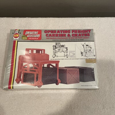 AHM Operating Freight Carrier & Crates HO Scale 11010 SEALED
