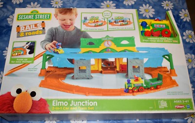 Sesame Street Elmo Junction Rails & Roads 2-in-1 Car Train Set