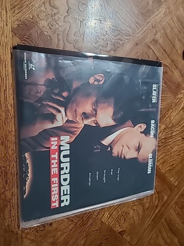 Murder in the First Christian Slater Kevin Bacon Widescreen Laserdisc LD - Picture 2 of 3