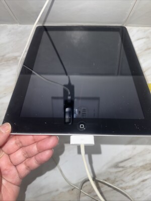 Apple iPad Model A1397 2011 Silver/Black  64gb -READ!!