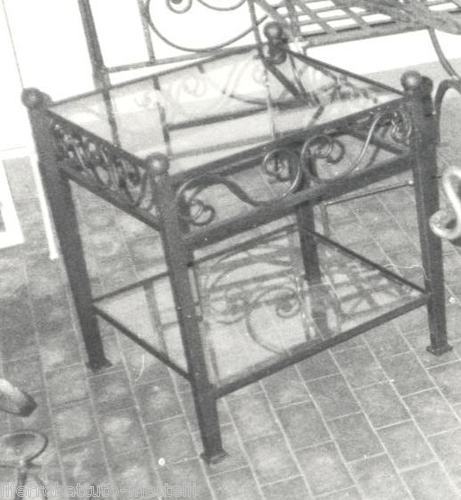 NACHTTISCH aus Schmiedeeisen. Sonderanfertigungen. 881 - Bild 2 von 2