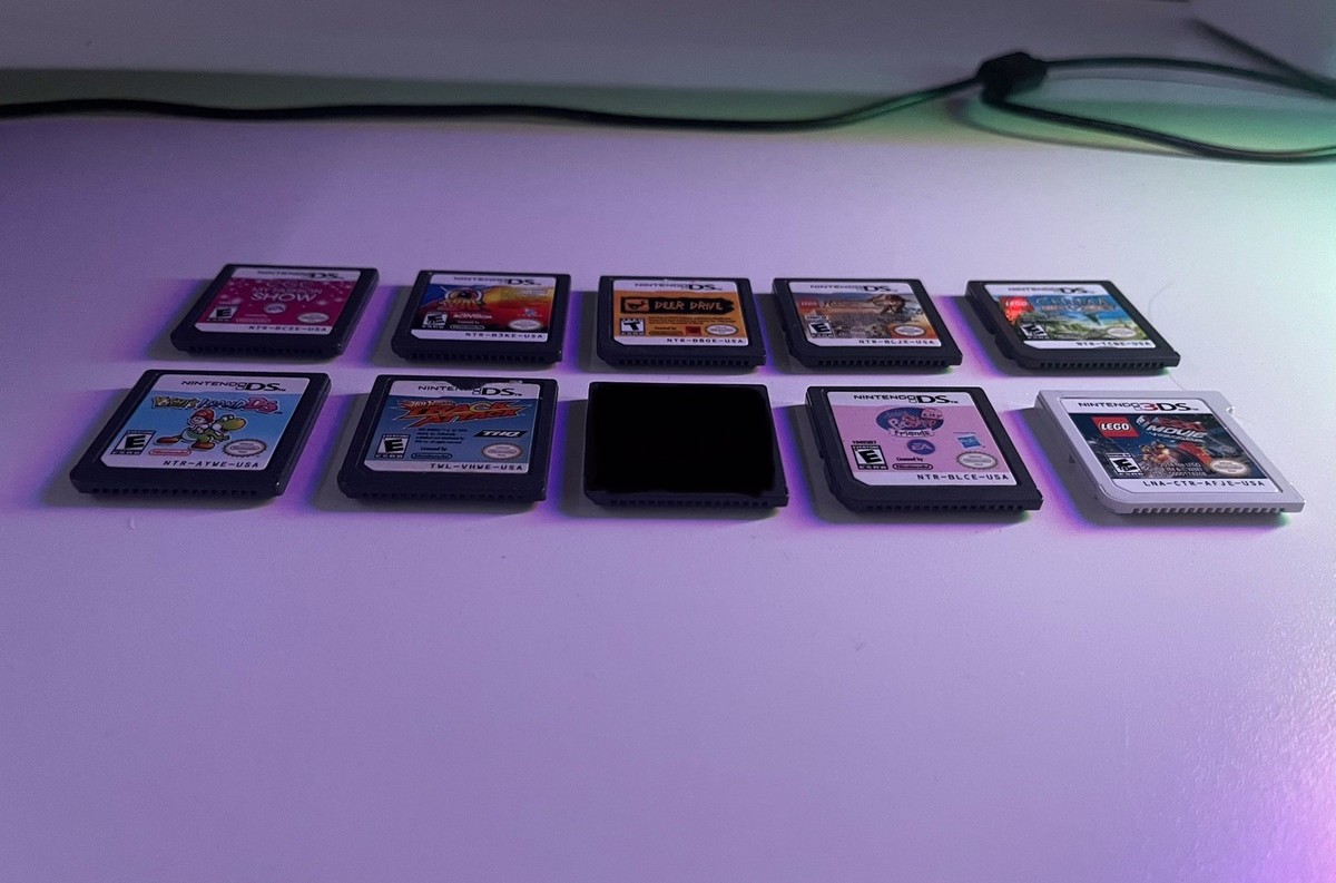 9 Game Nintendo DS 3DS Lot - Yoshi's Island LEGO Deer Drive