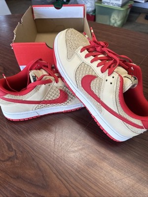 Nike Low Dunks Strawberry Waffle San Francisco 49ers Colors Size 10.5 Brand New
