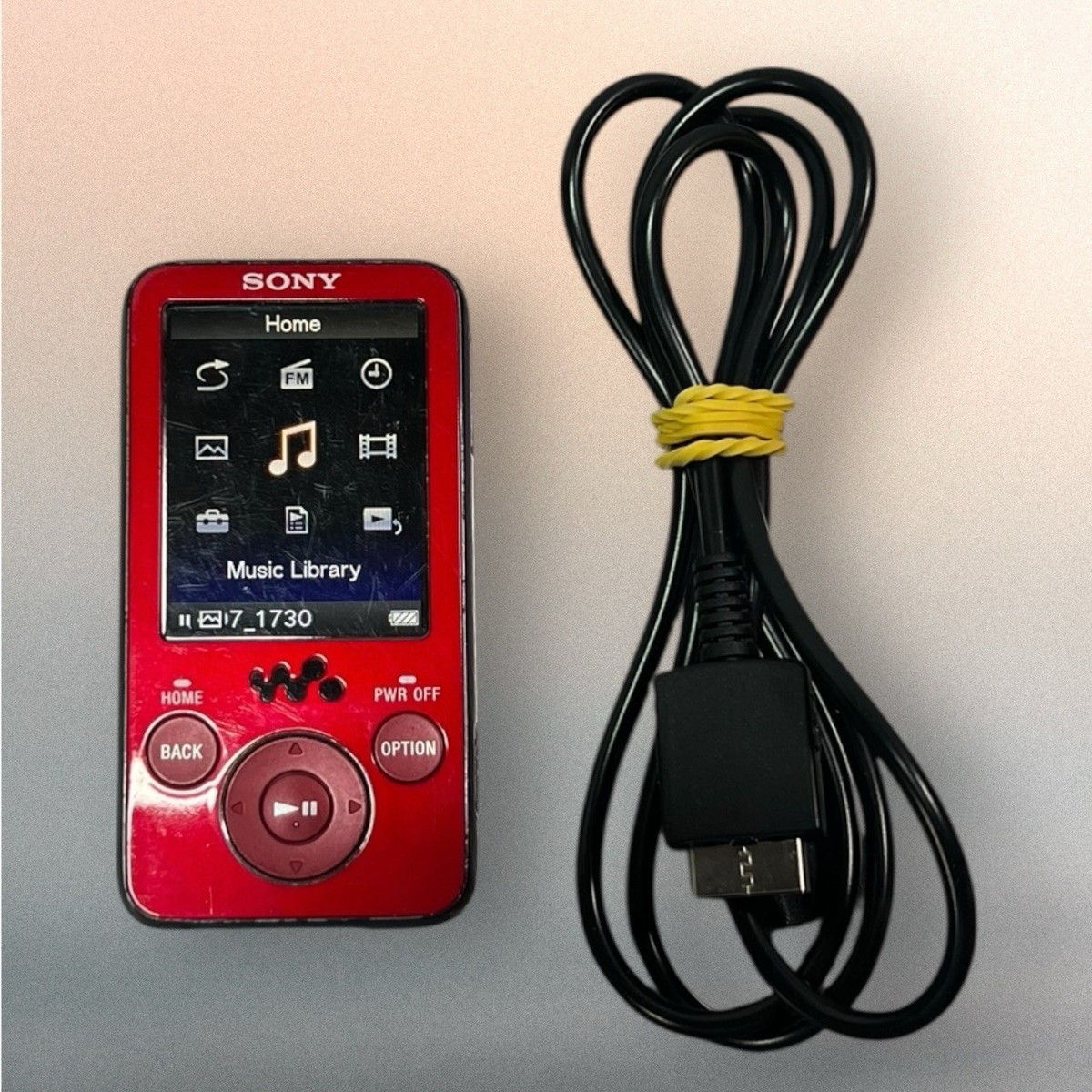 Sony MP3プレーヤー赤 s-l1200.jpg