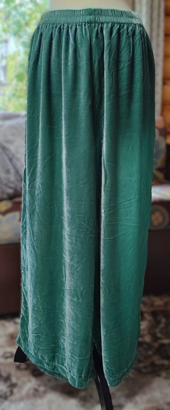 CLEARANCE! Kiko Comfort Velvet Pants. Wide Leg. Pull On. Medium.