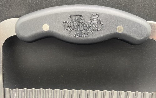 The Pampered Chef Stainless Steel Crinkle Cutter Vegetable Fruit Knife 7” - Picture 3 of 10