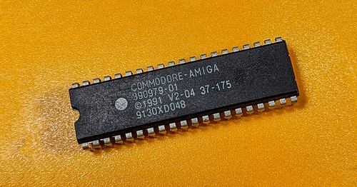AMIGA A500; A600; A2000 KICKSTART 2.04 - 390979-1 - Zdjęcie 2 z 4