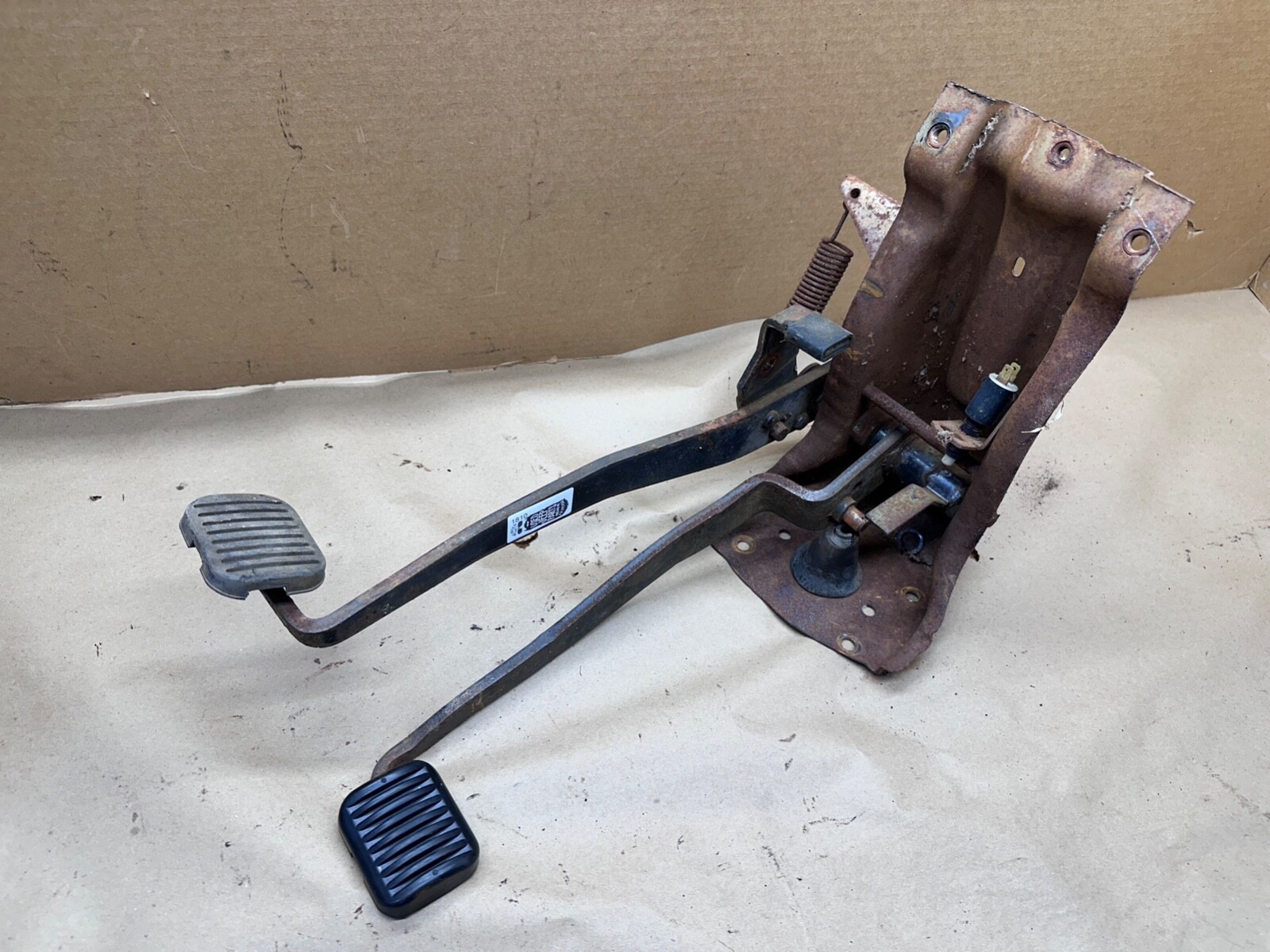 7686 Jeep CJ Brake Clutch Pedal Assembly CJ7 CJ7 CJ5 CJ5 CJ8 CJ8