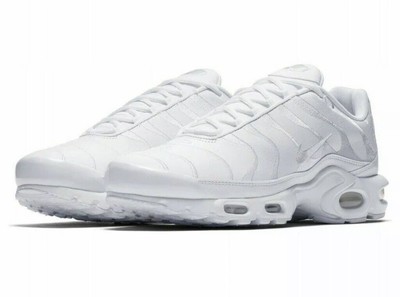 nike air max plus triple white