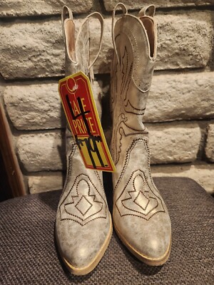 VOLATILE YOUTH/KIDS/GIRLS COWBOY WESTERN BOOTS PLATINUM SIZE 4 NWOT