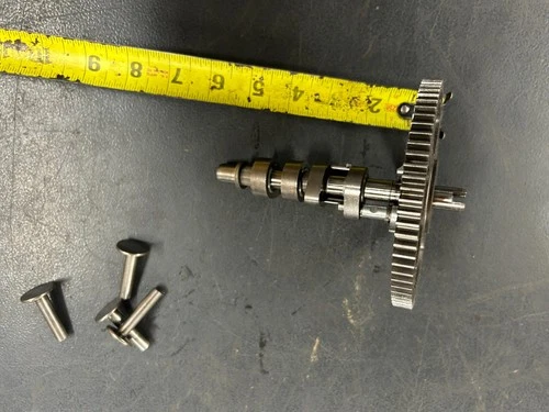 25HP Briggs&Stratton  44T977 0018 G1 Z535M  camshaft #797242