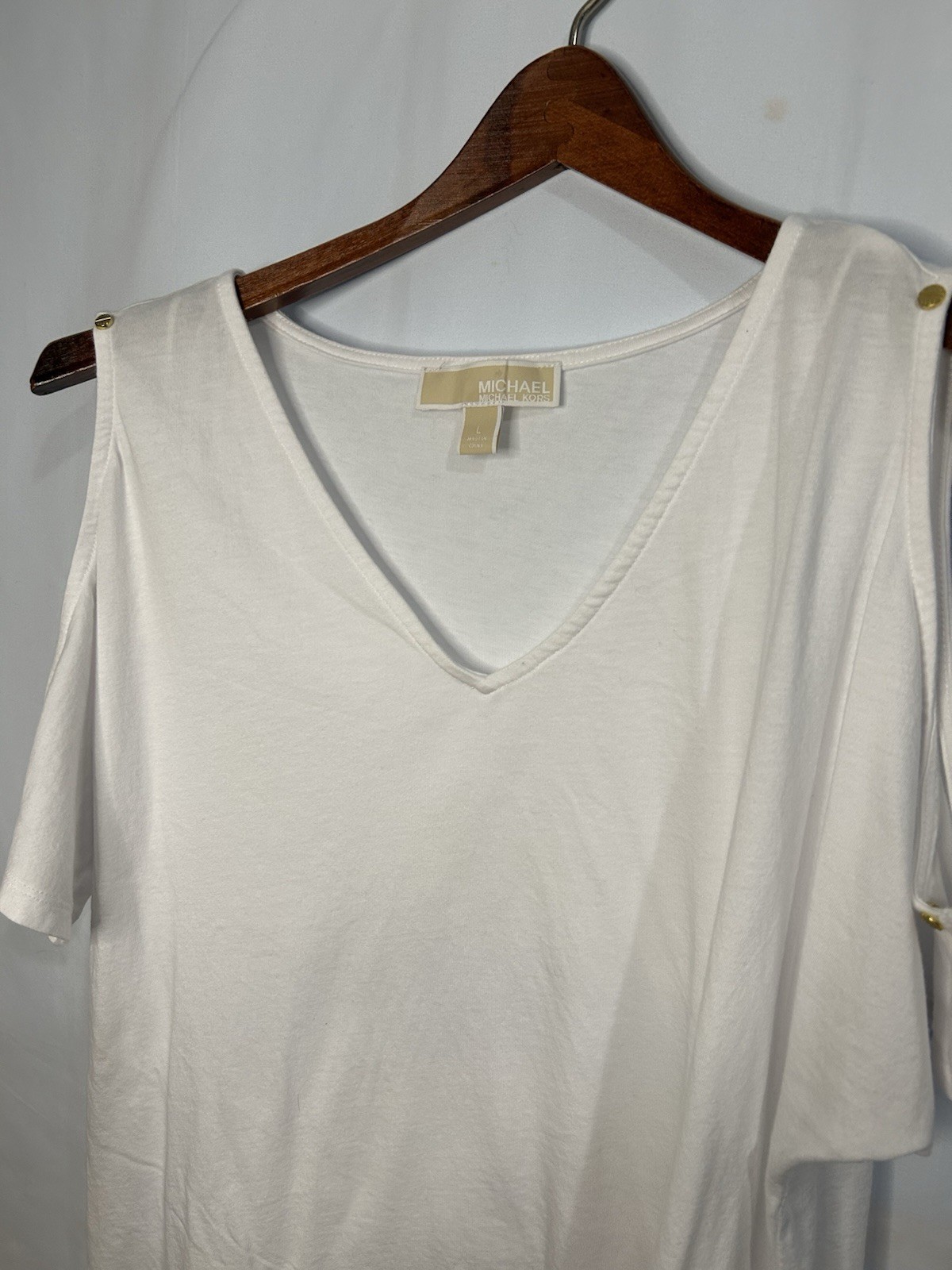 Michael Kors Woman’s Cold Shoulders Basic White V… - image 5