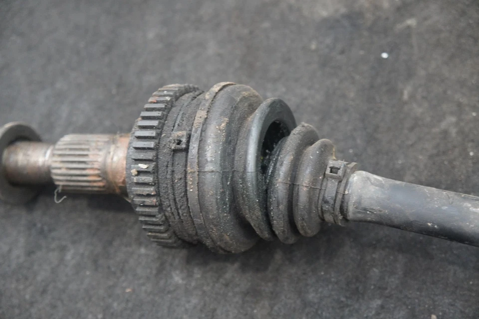 Eje delantero izquierdo o derecho CV 99634903810 OEM Porsche 911 996 2001-05 *Nota* Foto 3 de 4