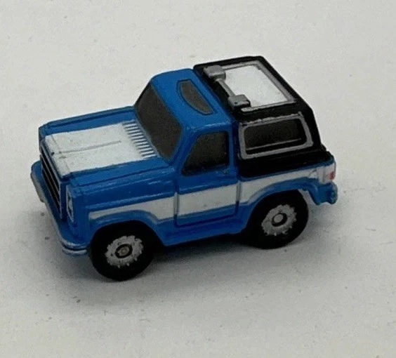 Micro Machines Vintage Galoob 1988 Blue Chevy Blazer Super 10 Specific Car - Image 3 of 4