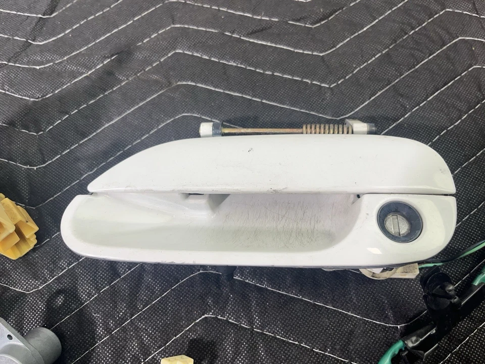 Mazda Miata 2004 OEM encendido puerta maletero cerradura llave juego ECU M/T BP7V 18 881D Foto 2 de 4