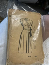 Adam’s 4639 Asymmetrical 1950’s Dress Vintage Pattern Size 14 Bust 32 Scallops