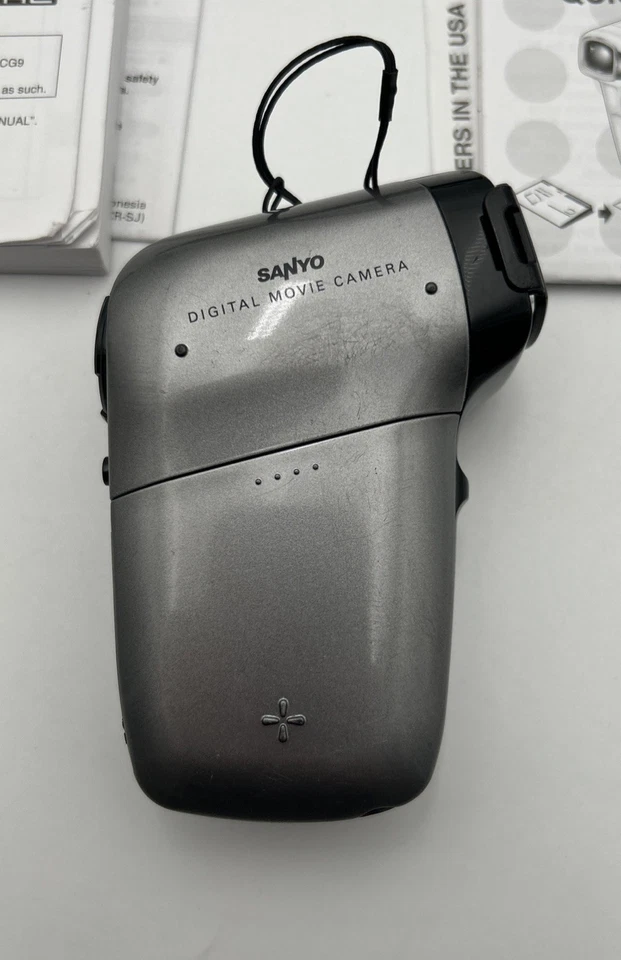 Sanyo VPC-CG9 Digital Movie Camera With Accessories & Manuals 9.1 MP UNTESTED - Image 3 of 4