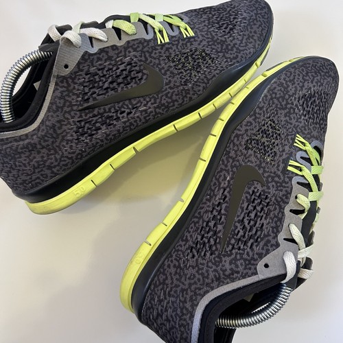 Nike Damengröße 7,5 Free TR Fit 4 sportliche Laufschuhe schwarz grün 629832-200 - Bild 10 von 14