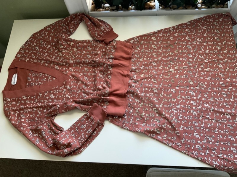 Cathy Daniels Set: Skirt & Long Sleeve matching Top Size S/M