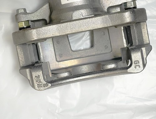 New OEM GM Front Right Brake Caliper 16-25 Chevy Malibu Equinox w/ Brake Pads - Picture 7 of 9