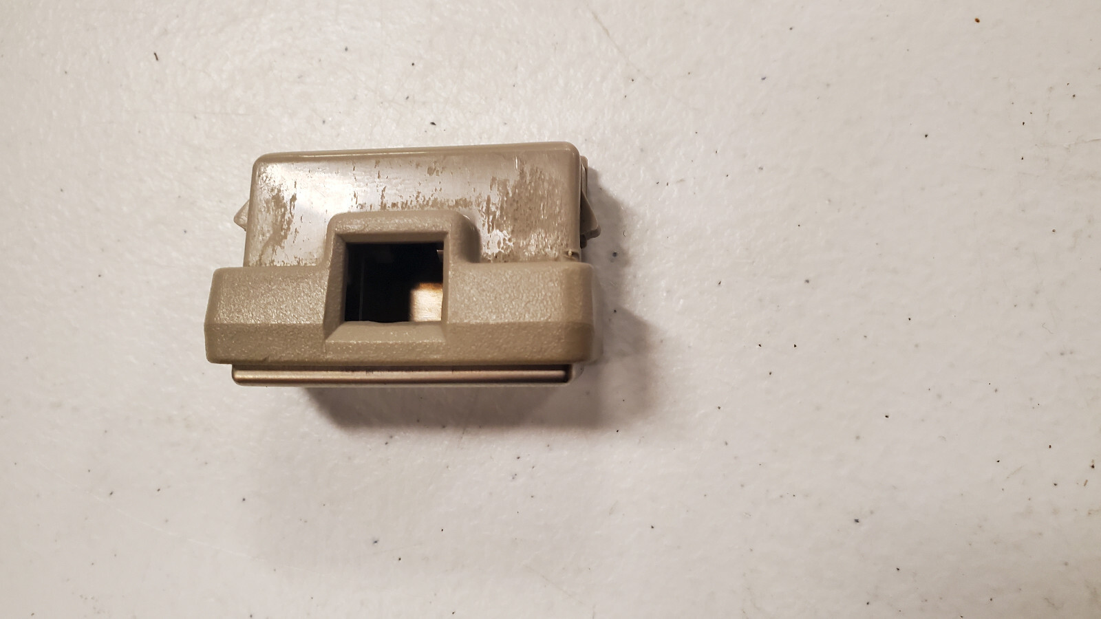 Lincoln Town Car Door Panel Armrest Release Latch Button 03 04 05 06 11