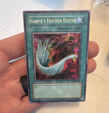 Konami Yu-Gi-Oh Harpie's Feather Duster SDD-003 1st Ed Ultra Rare Foil