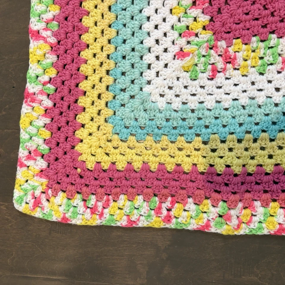 奶奶方形手工钩针编织婴儿阿富汗毯明亮粉彩彩虹29x30 — 第 2/4 张图片
