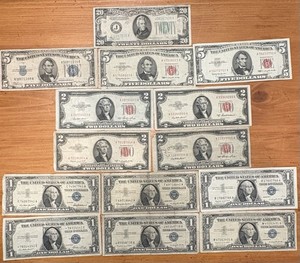 Old $1, $2, $5 & $20 bills. Mix of Red, Blue & Green Seals (see description).