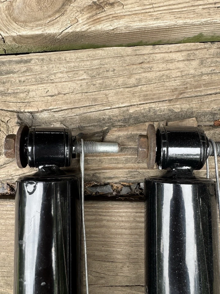 Задние амортизаторы'03 для фургона - Изображение 3 из 4