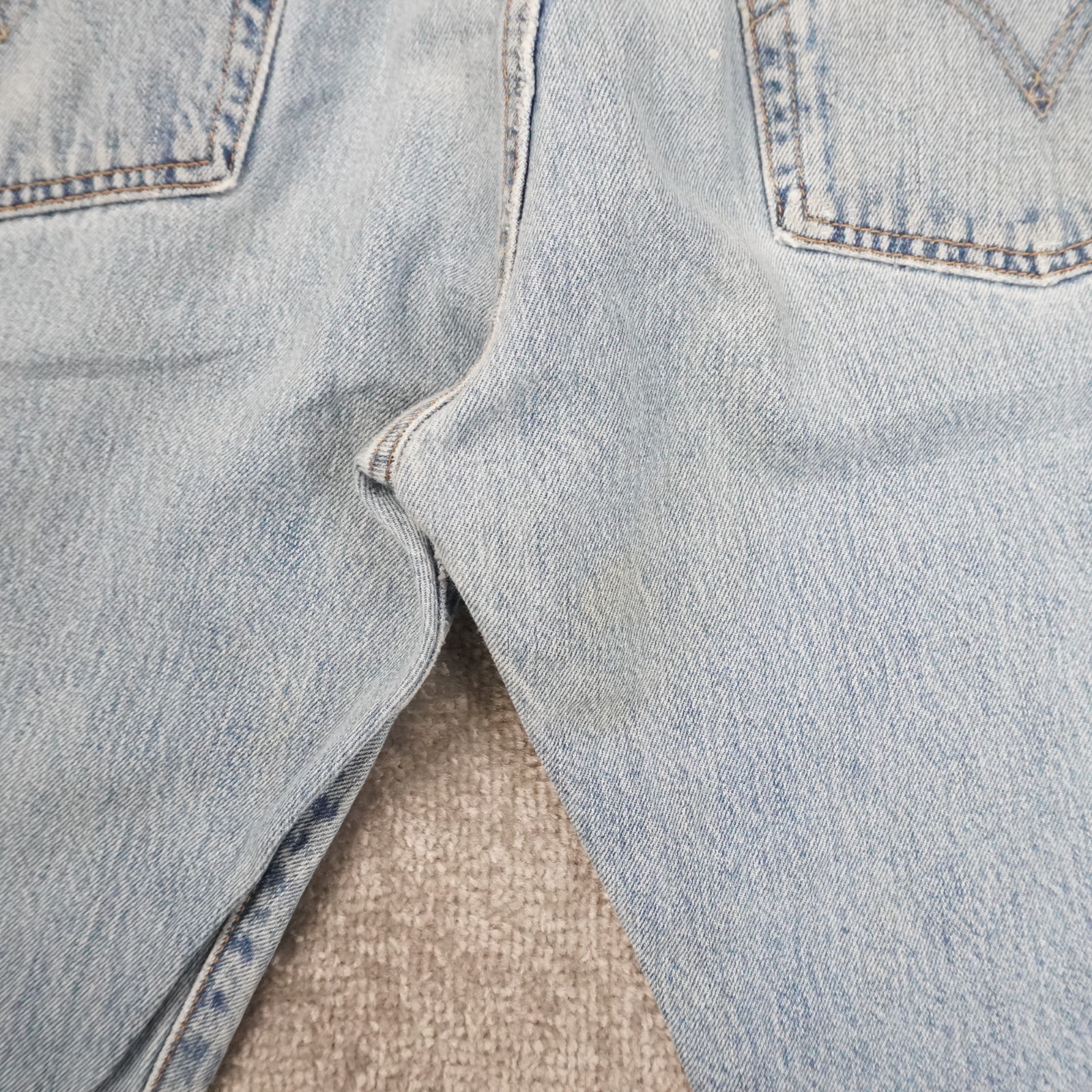 Levi's 501 Mens 35x32 Light Wash Straight Leg Blue Denim Jeans thumbnail 13