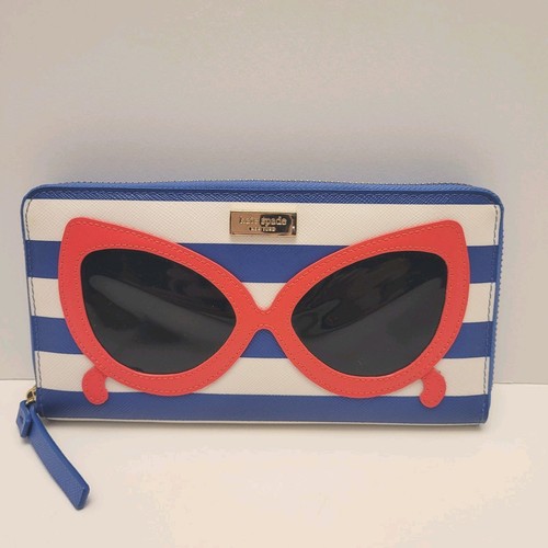Occhiali da sole Kate Spade Make a Splash Neda zip intorno portafoglio blu righe bianche