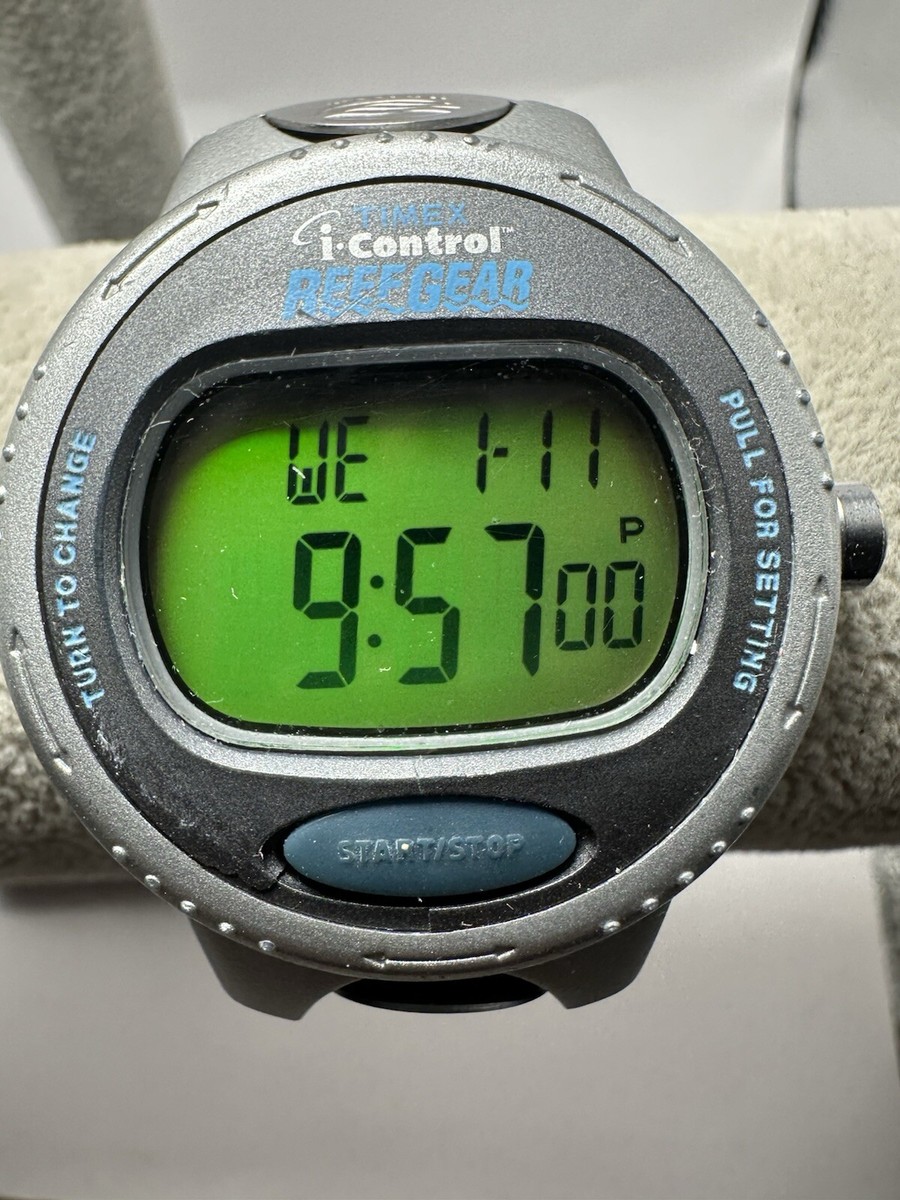 TIMEX REEF GEAR　タイメックス　ビンテージ　デジタル腕時計 Timex Reef Gear I-Control Watch New Battery 40MM 7.25
