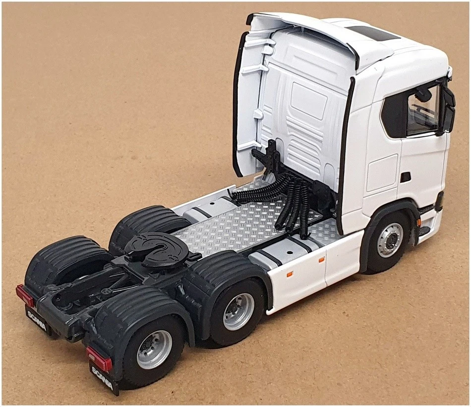 Модель WSI масштаб 1:50 03–2006 — ось Scania S Normal I CS20N 6x2 Tag — белая - Изображение 2 из 4