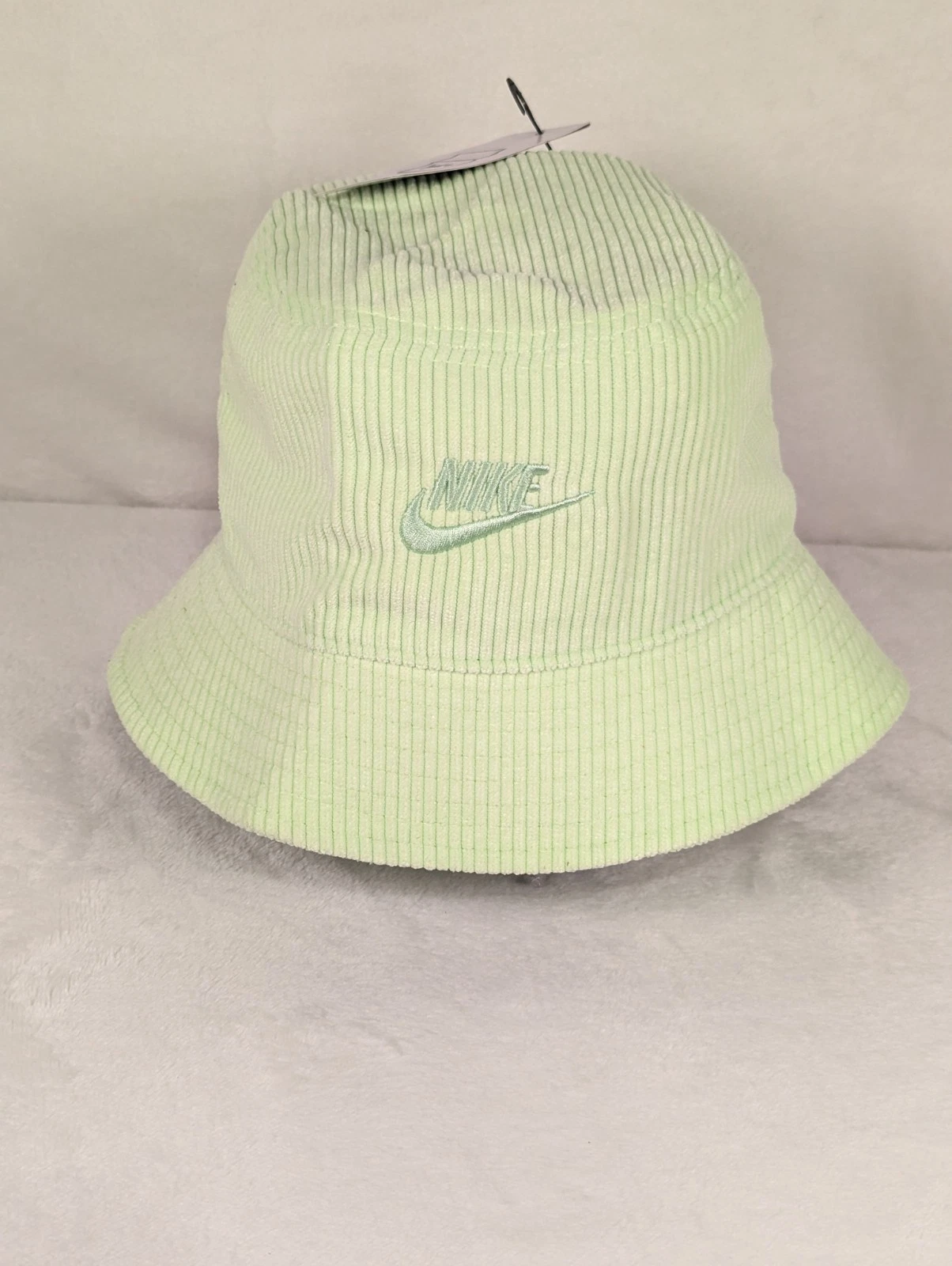 🔥 SAMPLE Nike Apex Corduroy Bucket Hat UNRELEASED Color Polar/Volt Size Medium