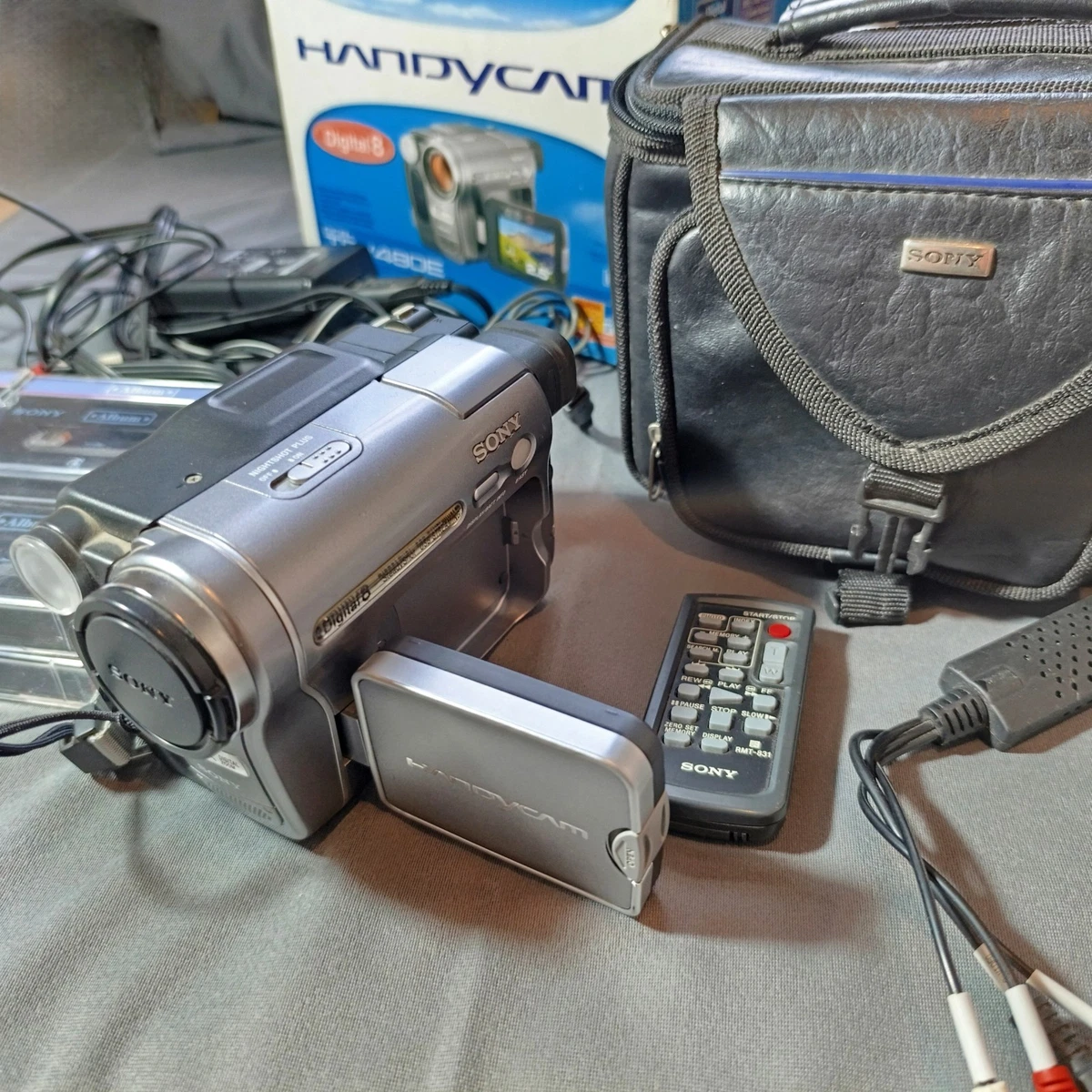 Videocámara Sony Handycam DCR-TRV480E Digital8 Hi8 Video8 paquete en caja - PROBADA