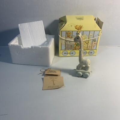 NOS Enesco Precious Moments Six ''Keep Looking Up'' Giraffe Birthday Train 15997 X
