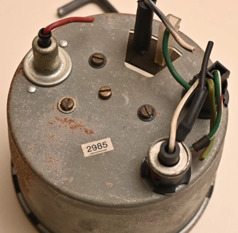 Velocímetro Smiths Jaguar XJ6 con fecha 1985 5500 RPM V6 con lámparas Foto 4 de 4