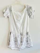 Guess Embroidered Dress Size S White Shorts Sleeve Eyelet Scallop Mini Tunic