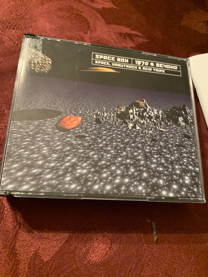 Space Box 1970 & Beyond CD чрезвычайно редкий как новый плакат Space Krautrock Acid Trips - Изображение 3 из 4