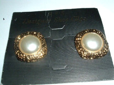 Golden Designer Shoe Clips 1-1/4" Round with White Pearl New with Tags