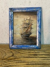 Antica pittura su rame raffigurante veliero con cornice patinata blu e argento