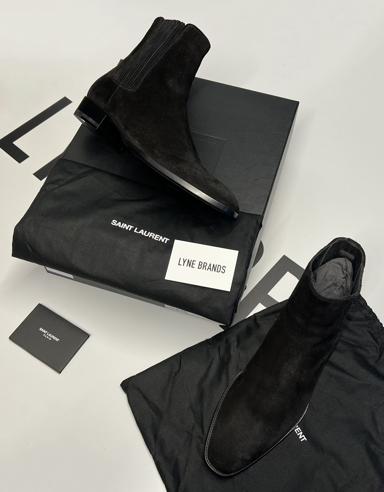 Stivali Chelsea Saint Laurent Wyatt neri in pelle scamosciata Regno Unito 8 5 EU 42 5 prezzo disponibile £835