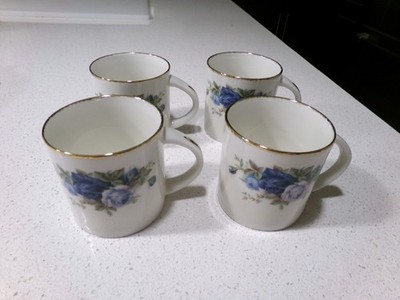 ROYAL ALBERT MOONLIGHT ROSE LOT OF 4 GILDED COFFEE CUP MUG