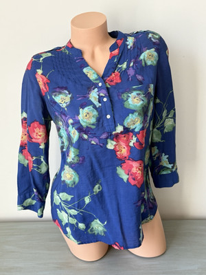 Women's Floral Top Sz S 3/4 Sleeve M Blue Rose V Neck Pin Tuck Roll Tab Cottage