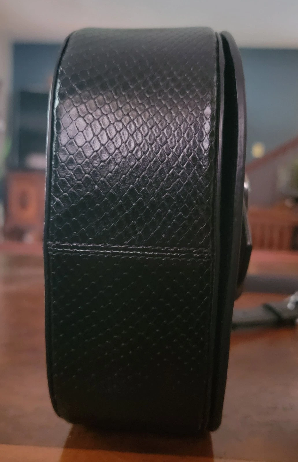 Borsa da sella Coach CG470 Morgan in raffinata pelle goffrata ciottoli e serpenti NERA