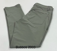 Kirkland Signature Men’s Commuter Pants, Green, Size 30X32