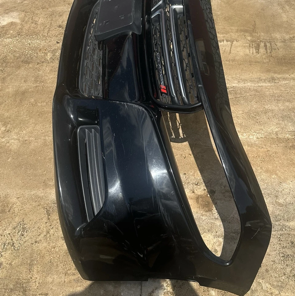 2015-2023 DODGE CHARGER SXT FRONT BUMPER COVER OEM USED - Image 4 of 4