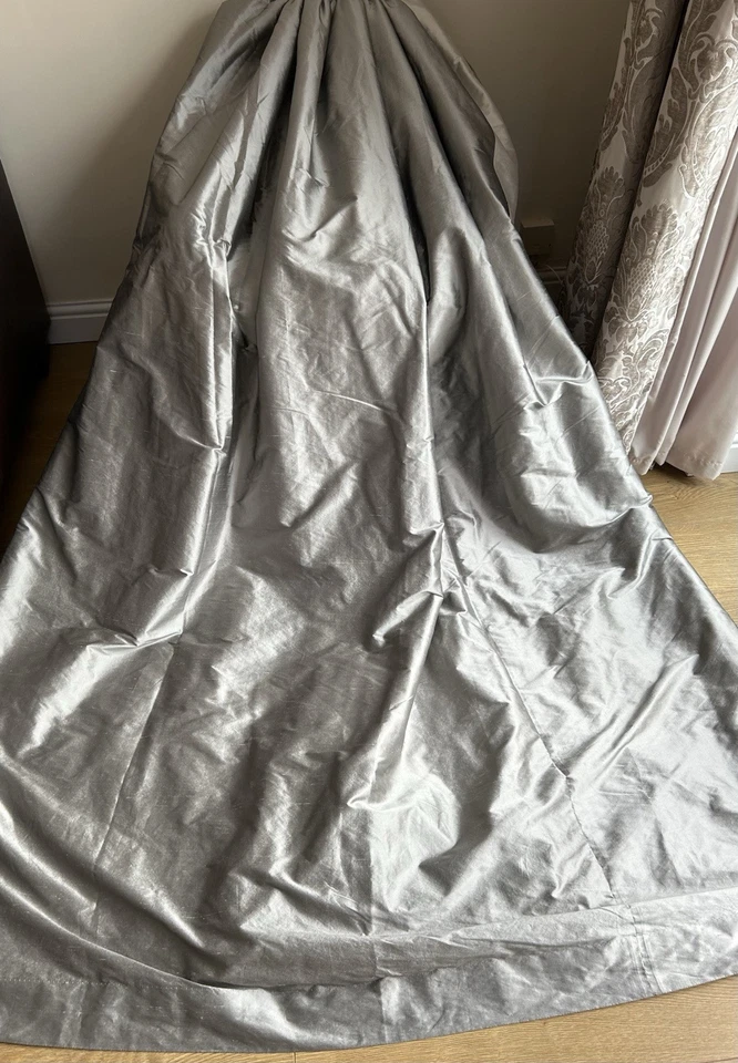 STUNNING BESPOKE ORIGINAL LAURA ASHLEY QUALITY GREY SILK INTERLINED CURTAINS - Image 3 of 4